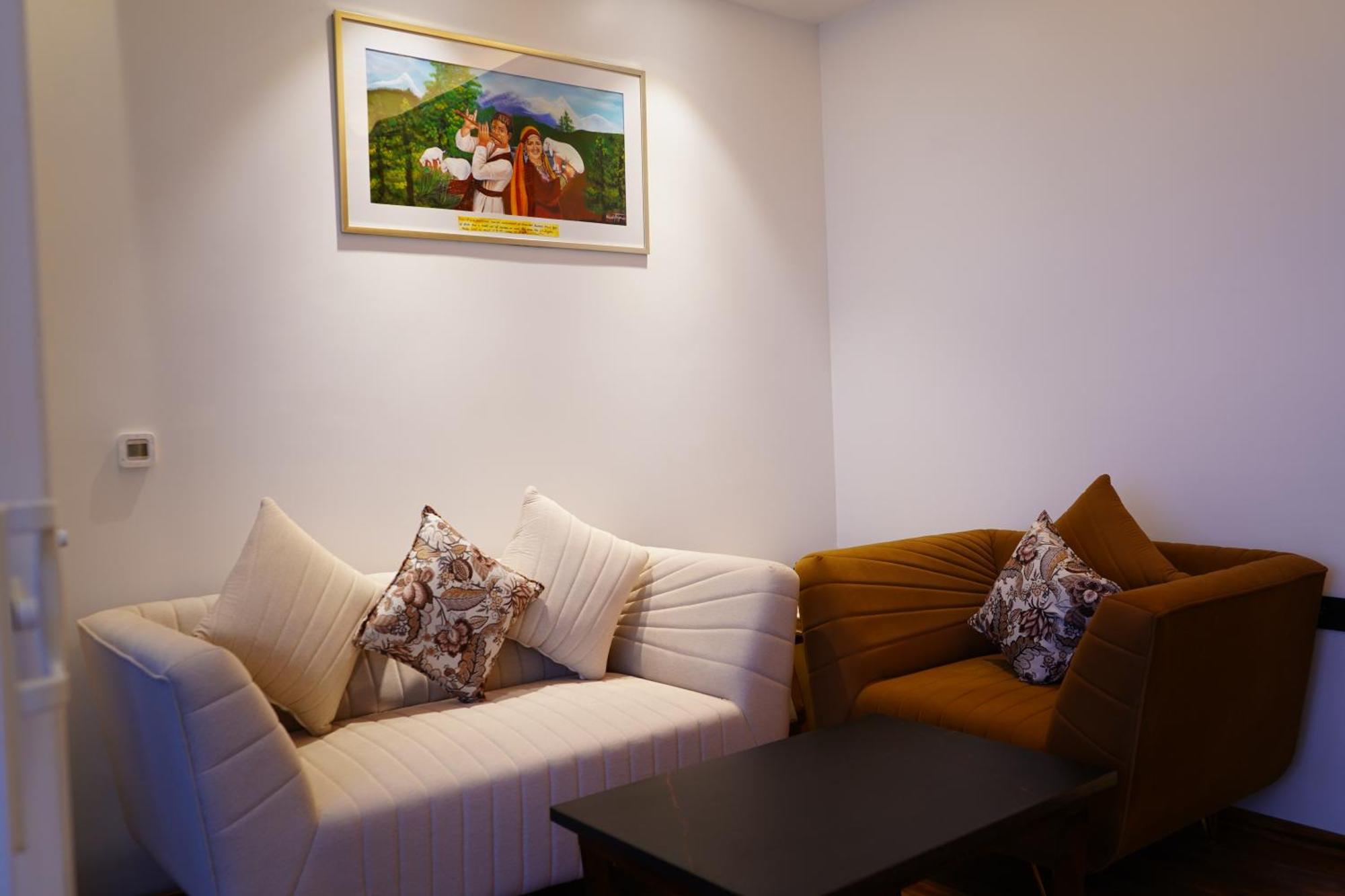 Welcomheritage Natraj, Mcleod Ganj Buitenkant foto