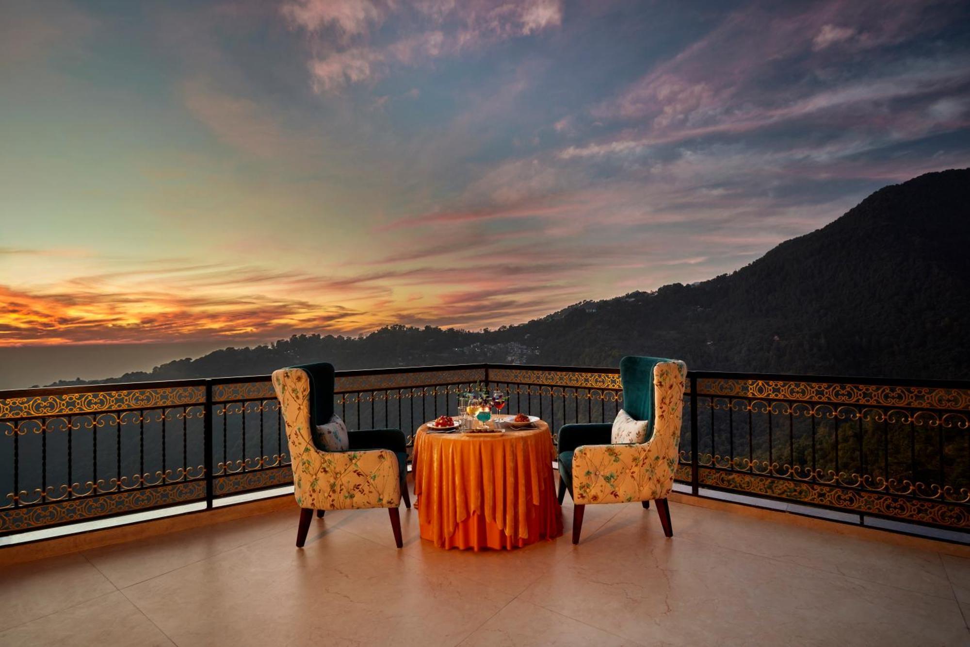 Welcomheritage Natraj, Mcleod Ganj Buitenkant foto